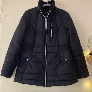 Made by Halifax🖤 Size: L 📏 Color: Black ⚫️🪵